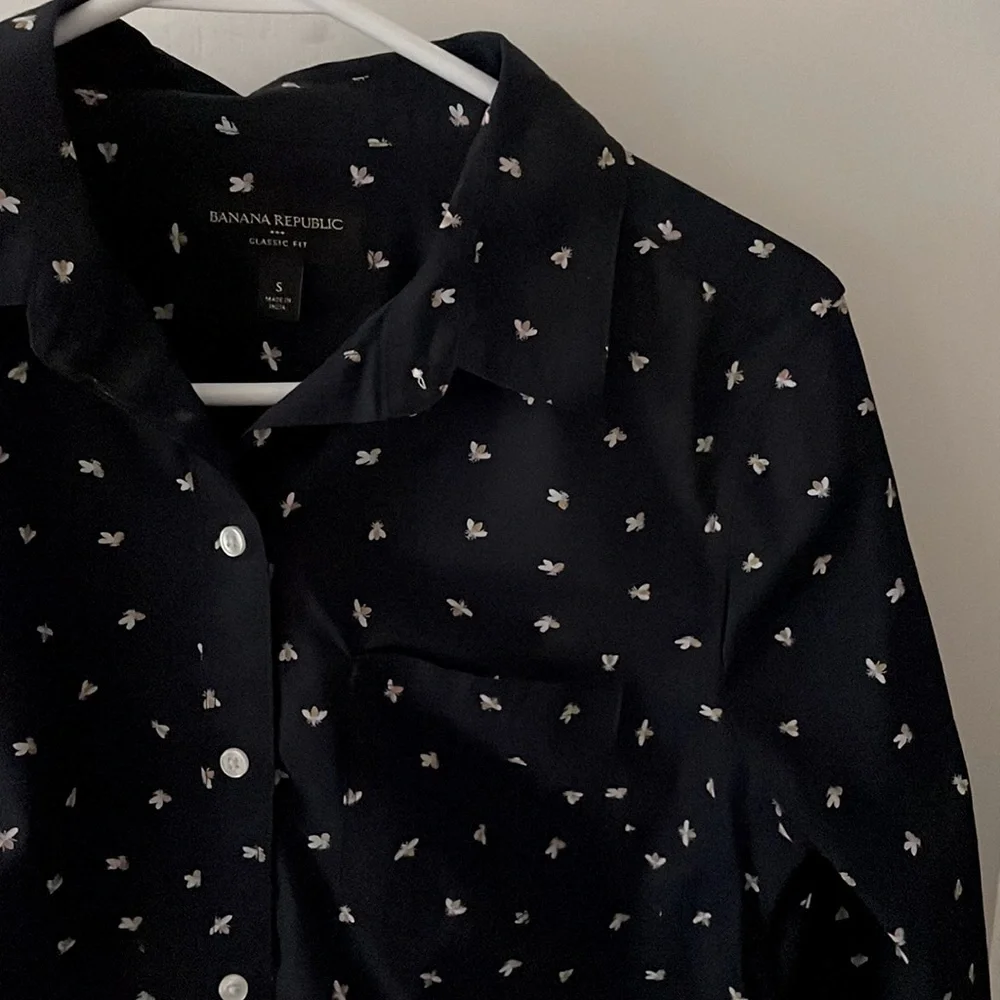 Banana Republic Classic Fit Shirt - Picture 2 of 3